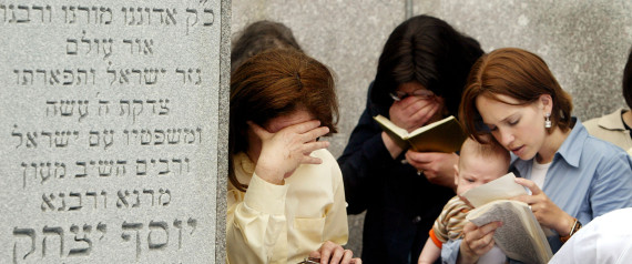 Lubavitchers Mark 10 Years Since Death Of Revered Rabbi